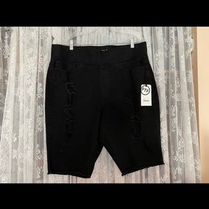 FTF distressed shorts 18/20